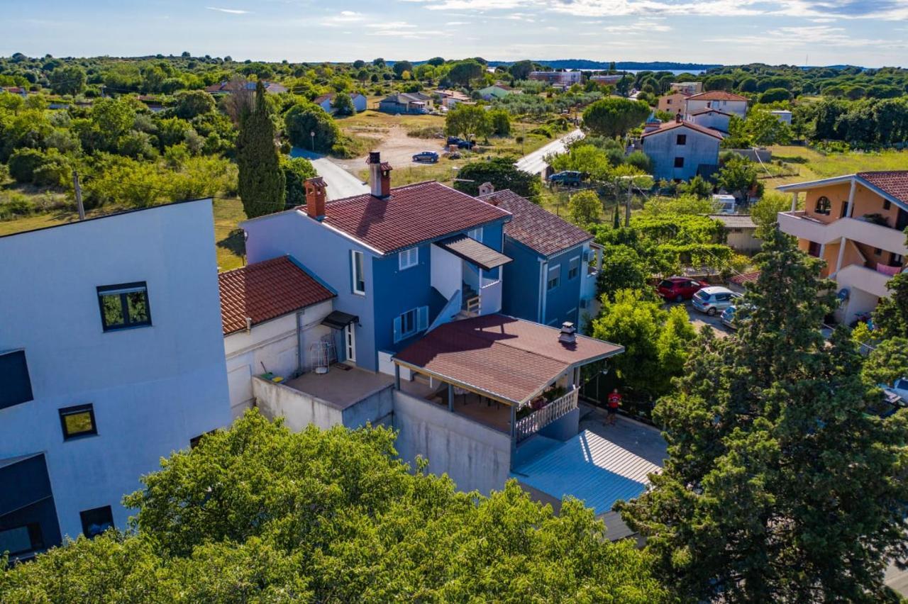 Apartman Ana Штиньян Экстерьер фото