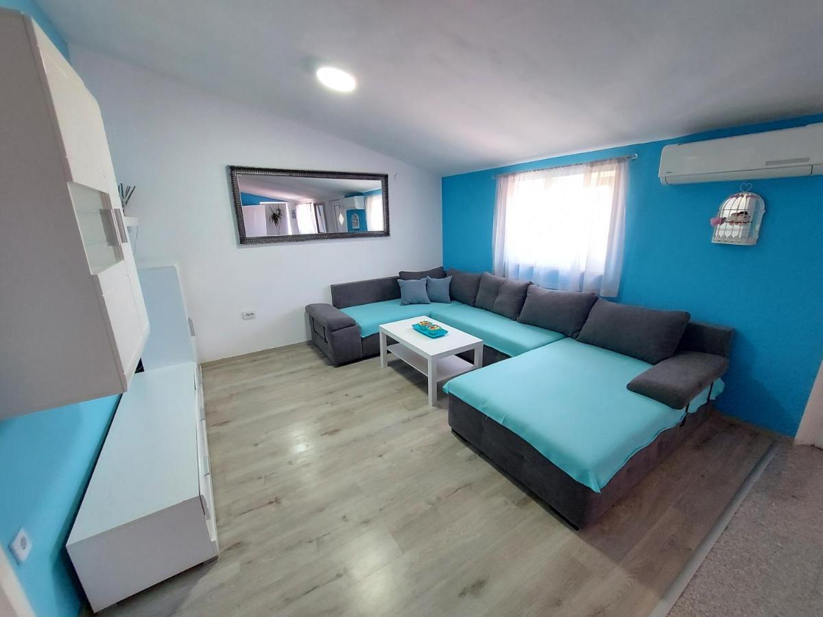 Apartman Ana Штиньян Экстерьер фото